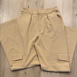 NEW, NEVER WORN W/O TAGS Stylish Women's Tan Cargo Trousers